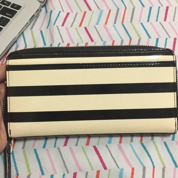Kate spade purse/wallet - Picture 5 of 5